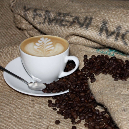 Through our campaign we would like to draw attention to the current humanitarian situation in Yemen