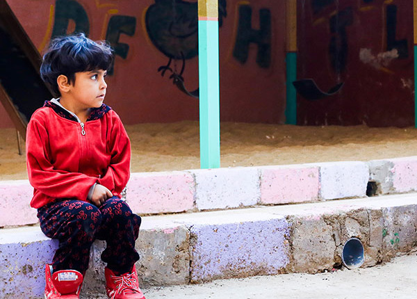 Reconstruction Syria - Lonely child